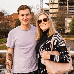 Meet your Posher, Lee